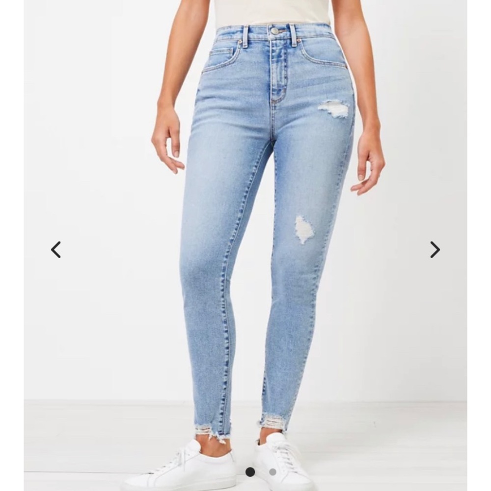 LOFT Petite Curvy Chewed Hem High Rise Skinny Jeans in Pure Light Indigo Wash